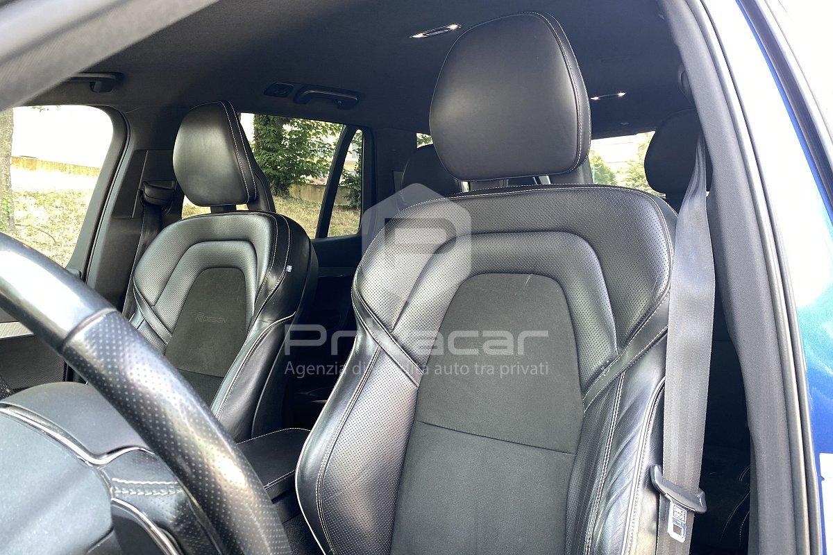 VOLVO XC90 D5 AWD Geartronic 7 posti R-design