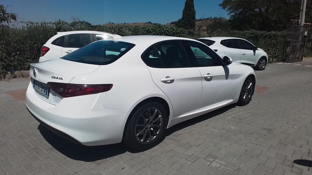 Alfa Romeo Giulia 2.2 150 CV Super