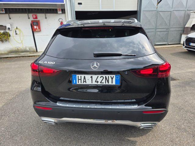 MERCEDES-BENZ GLA 180 Automatic Progressive Advanced Plus