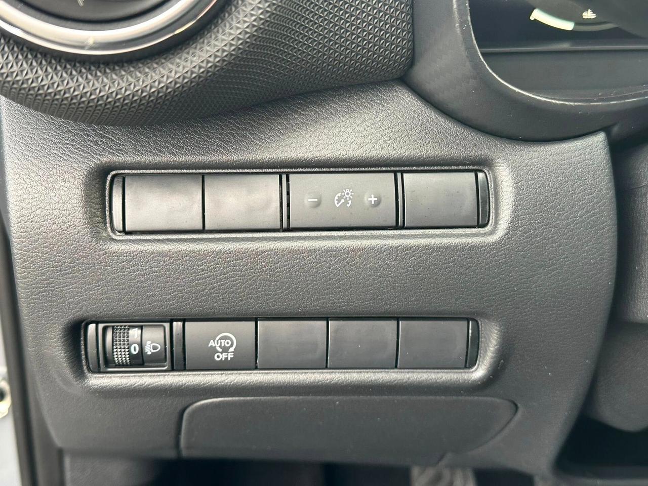 Nissan Juke 1.0 DIG-T 114 CV N-Connecta