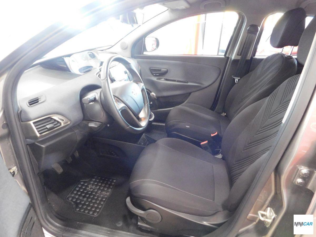 LANCIA - Ypsilon - 1.0 FireFly 5p. S&S Hybrid Oro