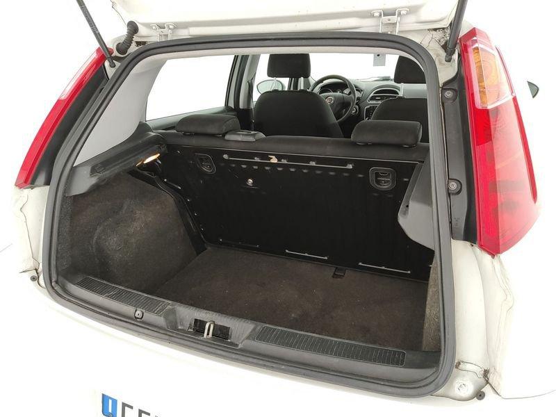 FIAT Punto Punto 0.9 TwinAir Turbo 105 CV S&S 5 porte Young - RISERVATA A COMMERCIANTI !