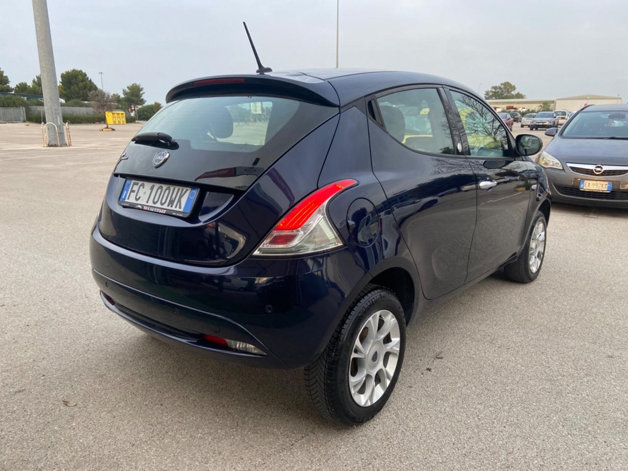 Lancia Ypsilon 0.9 85 CV Metano Platinum garanzia