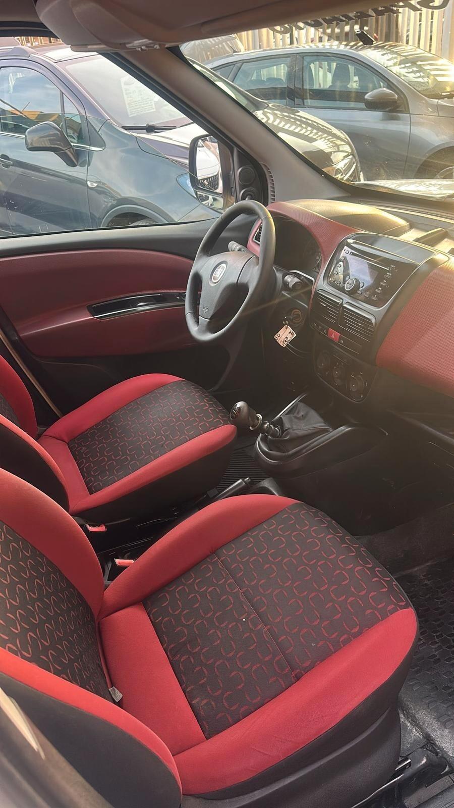 FIAT DOBLO' PORTELLONE LATERALE 1,6 MJ 12/2012