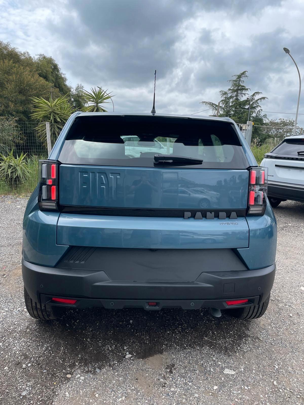 Fiat Grande Panda 1.2 Hybrid 110 CV Icon Nuova di fabbrica