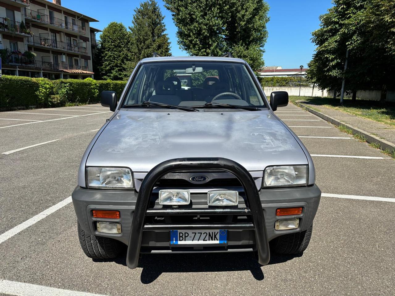 Nissan Terrano 2.4i alias Ford Maverick