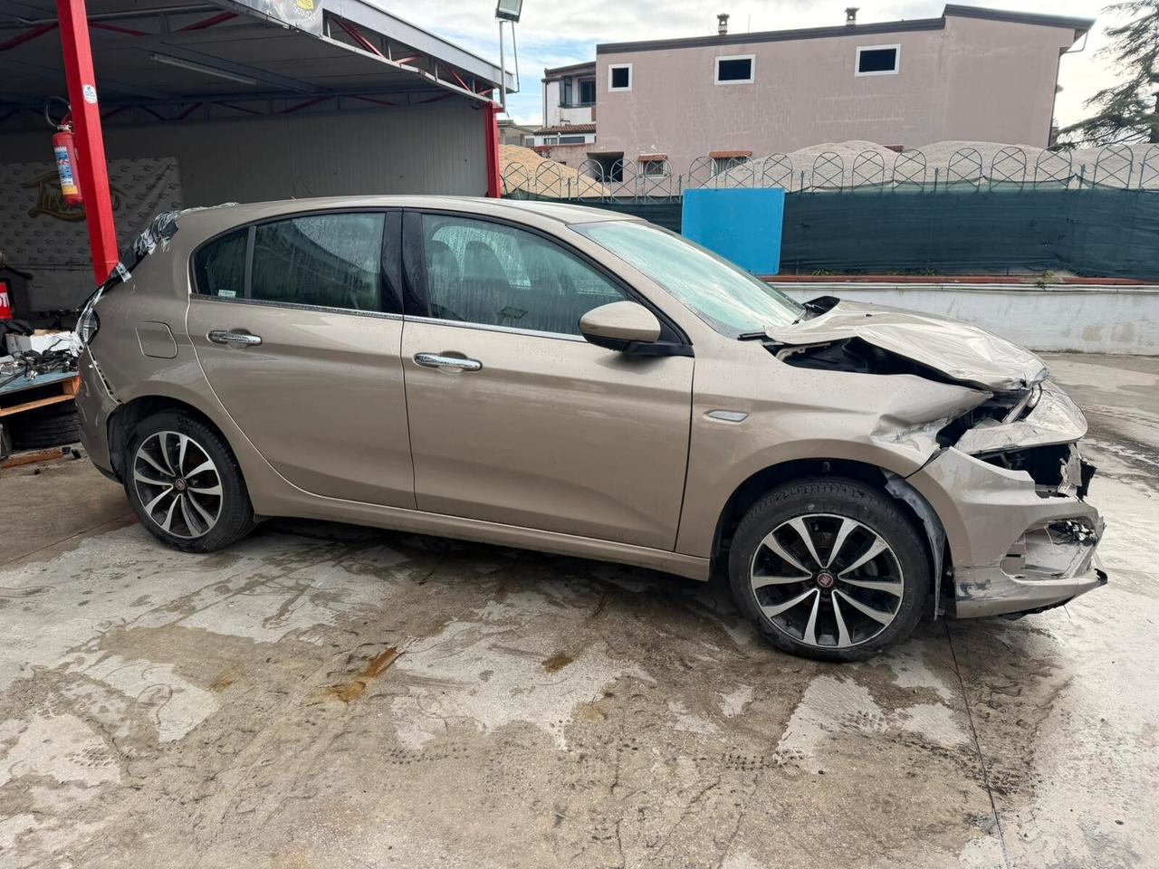 Fiat Tipo 1.3 Mjt sinistrato - 2017