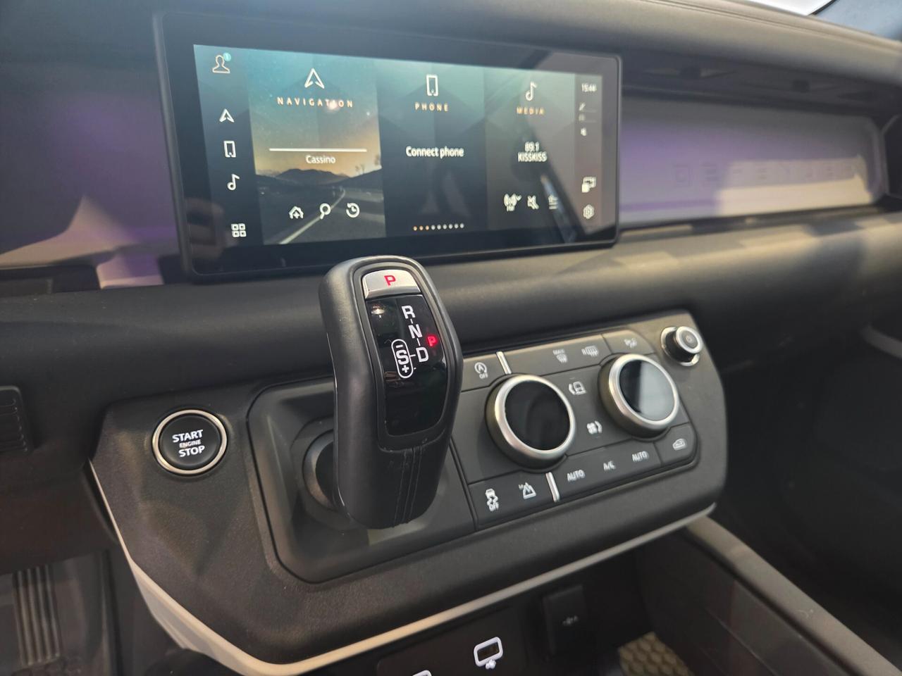 Land Rover Defender 90 3.0D I6 AWD Auto X-Dynamic SE