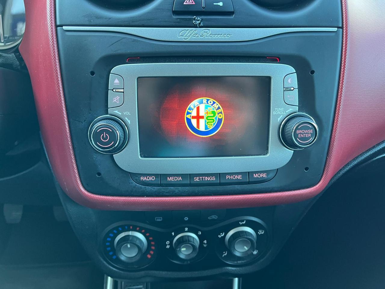 Alfa Romeo MiTo 1.4 T GPL 120CV Distinctive
