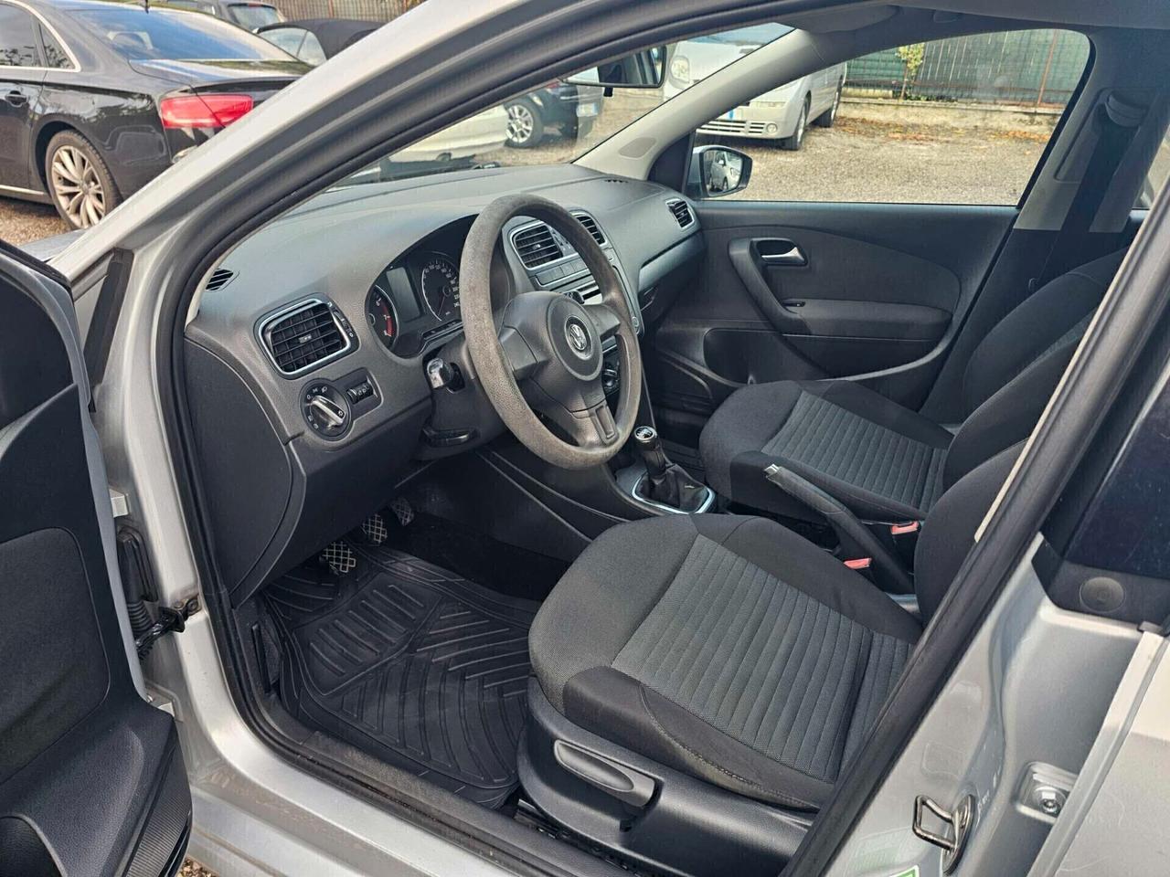 Volkswagen Polo 1.2 5 porte Trendline Neopatentati