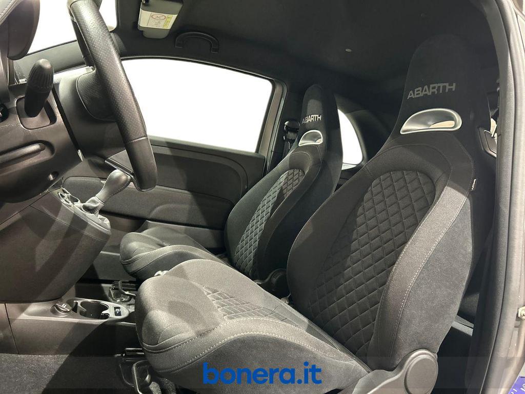 Abarth 595 1.4 T-Jet Pista