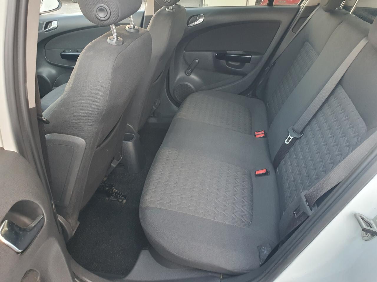 Opel Corsa 1.2 85CV benzina GPL Neopatent 2013
