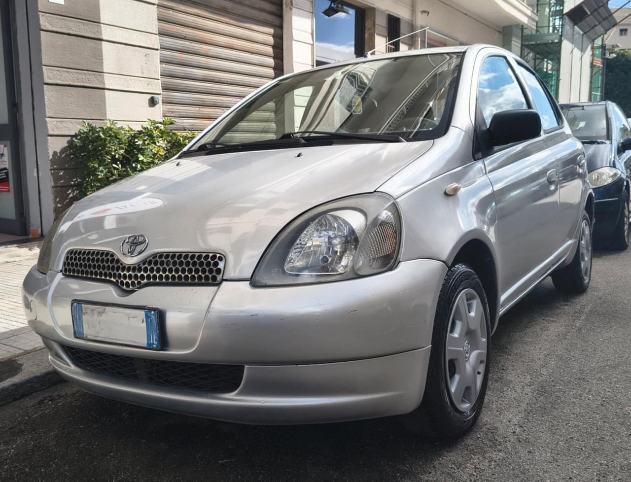 Toyota Yaris 1.0i 16V cat 5 porte