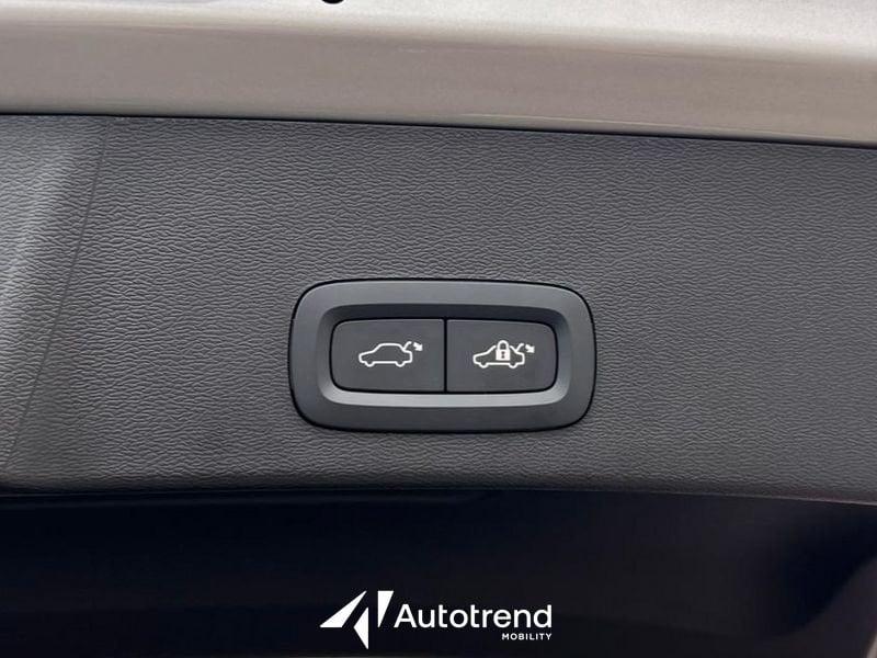 Volvo XC40 T4 Recharge Plug-in Hybrid 129+82 CV Automatico Plus Bright