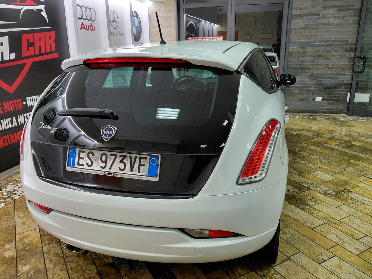 Lancia Delta 1.6 MJT DPF S MOMO DESIGN 2013