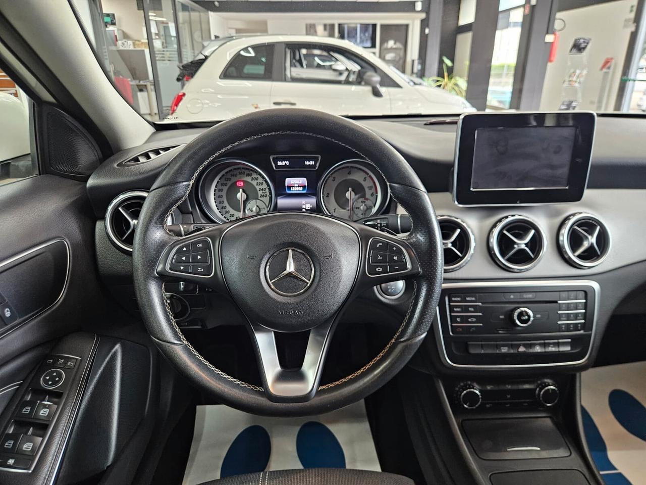 Mercedes-benz GLA 200 d Automatic Sport - NEOPATENTATI