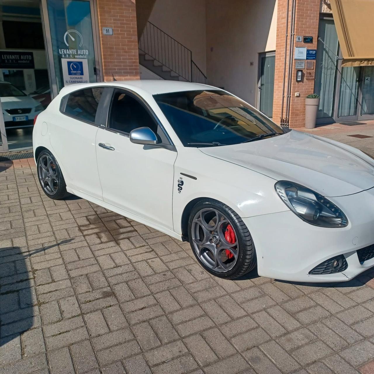 MOLTO BELLA GIULIETTA 2.0TDI 170CV