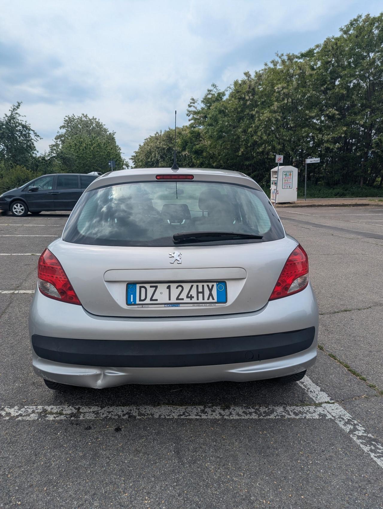 Peugeot 207 1.4 neopatentati