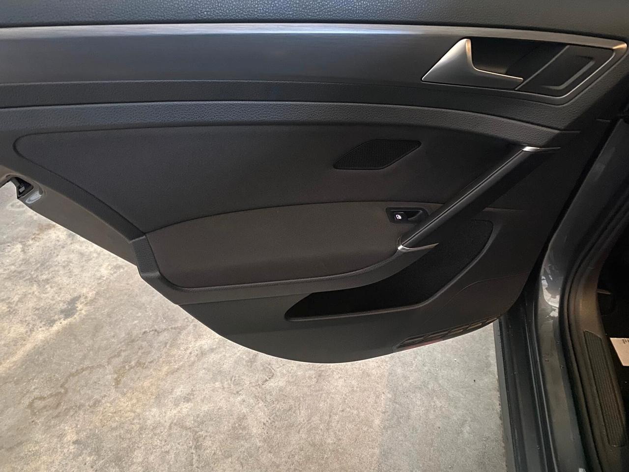 Volkswagen Golf 1.6 TDI 115 CV 5p. Business BlueMotion Technology