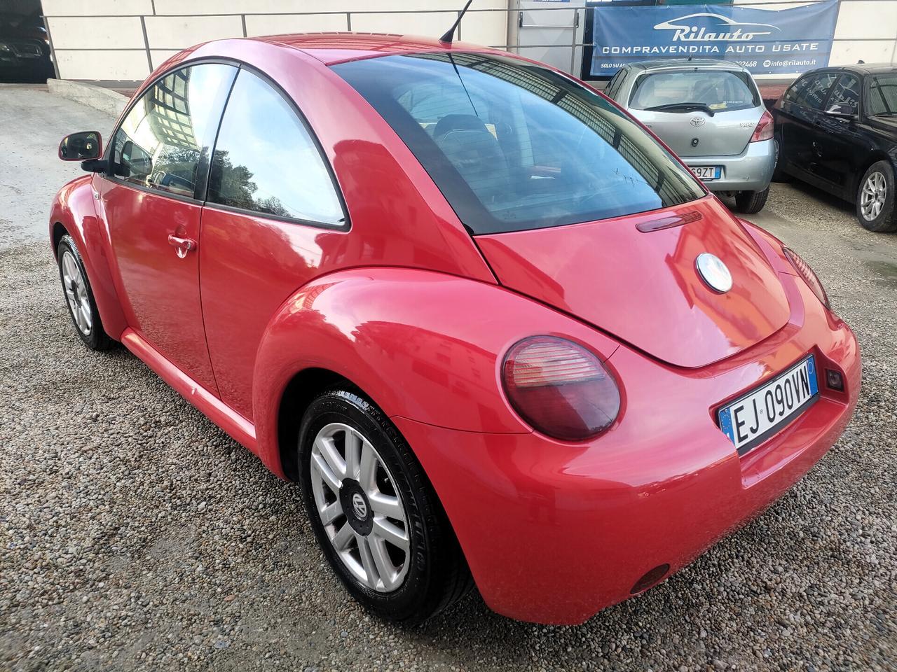 Volkswagen New Beetle 2.0 Gpl pelle e tettuccio