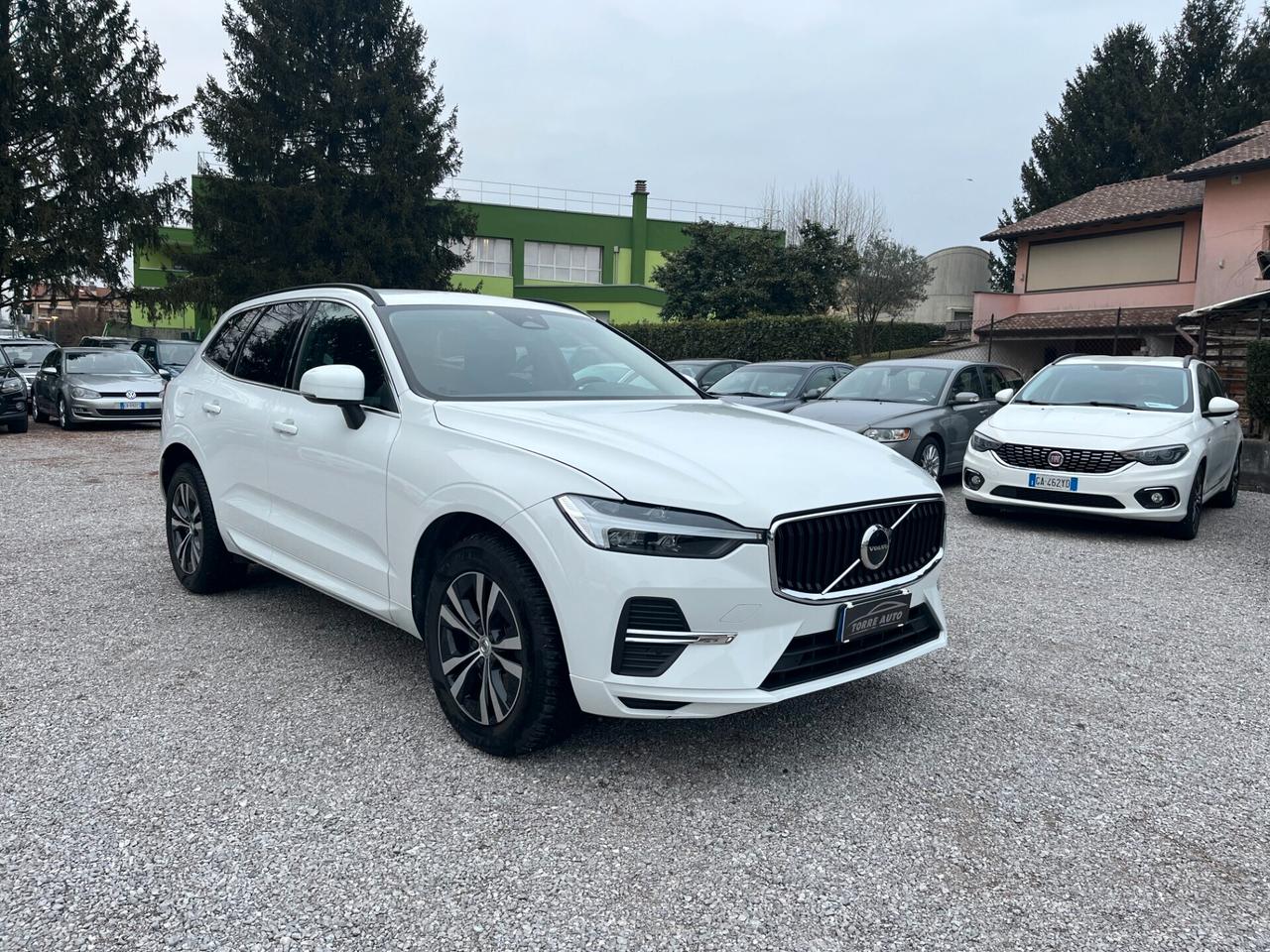 Volvo XC 60 XC60 B4 (d) AWD Geartronic Momentum