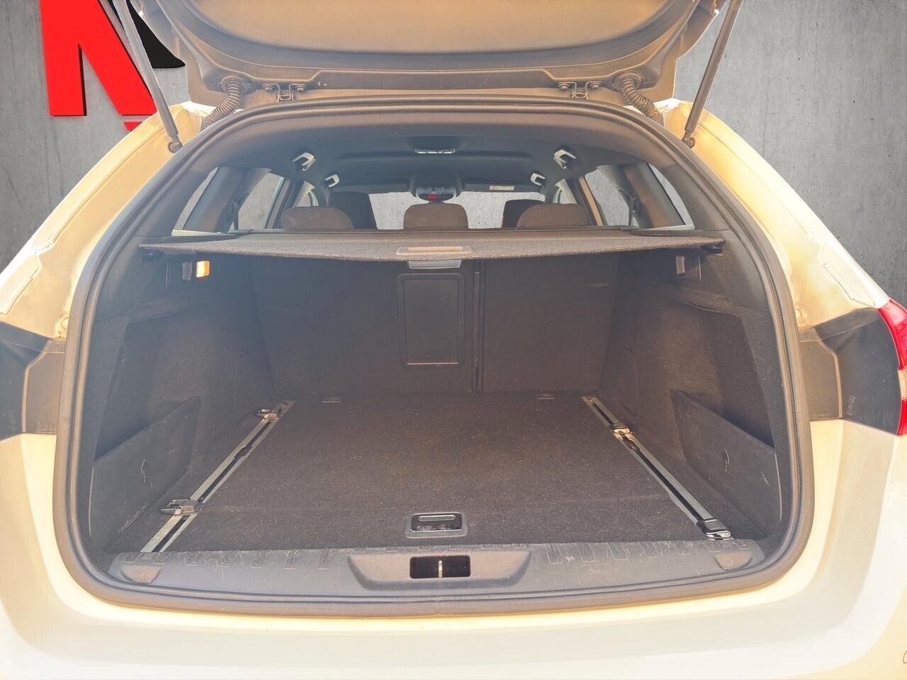 Peugeot 308 BlueHDi 130 S&S SW GT