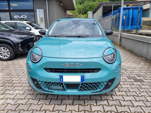 FIAT 600 Hybrid 110 CV DCT MHEV La Prima