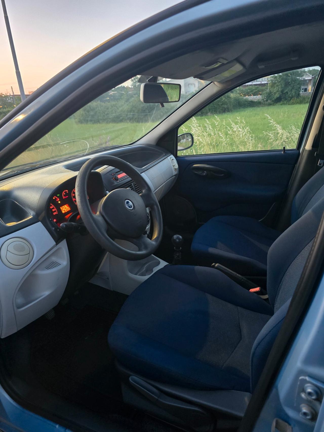 Fiat Punto 1.2 Benzina con GARANZIA- NEOPATENTATI