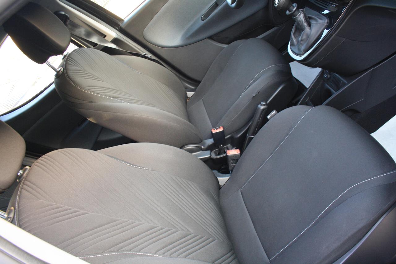 LANCIA YPSILON 1.0 HYBRID 70CV GOLD BLACK