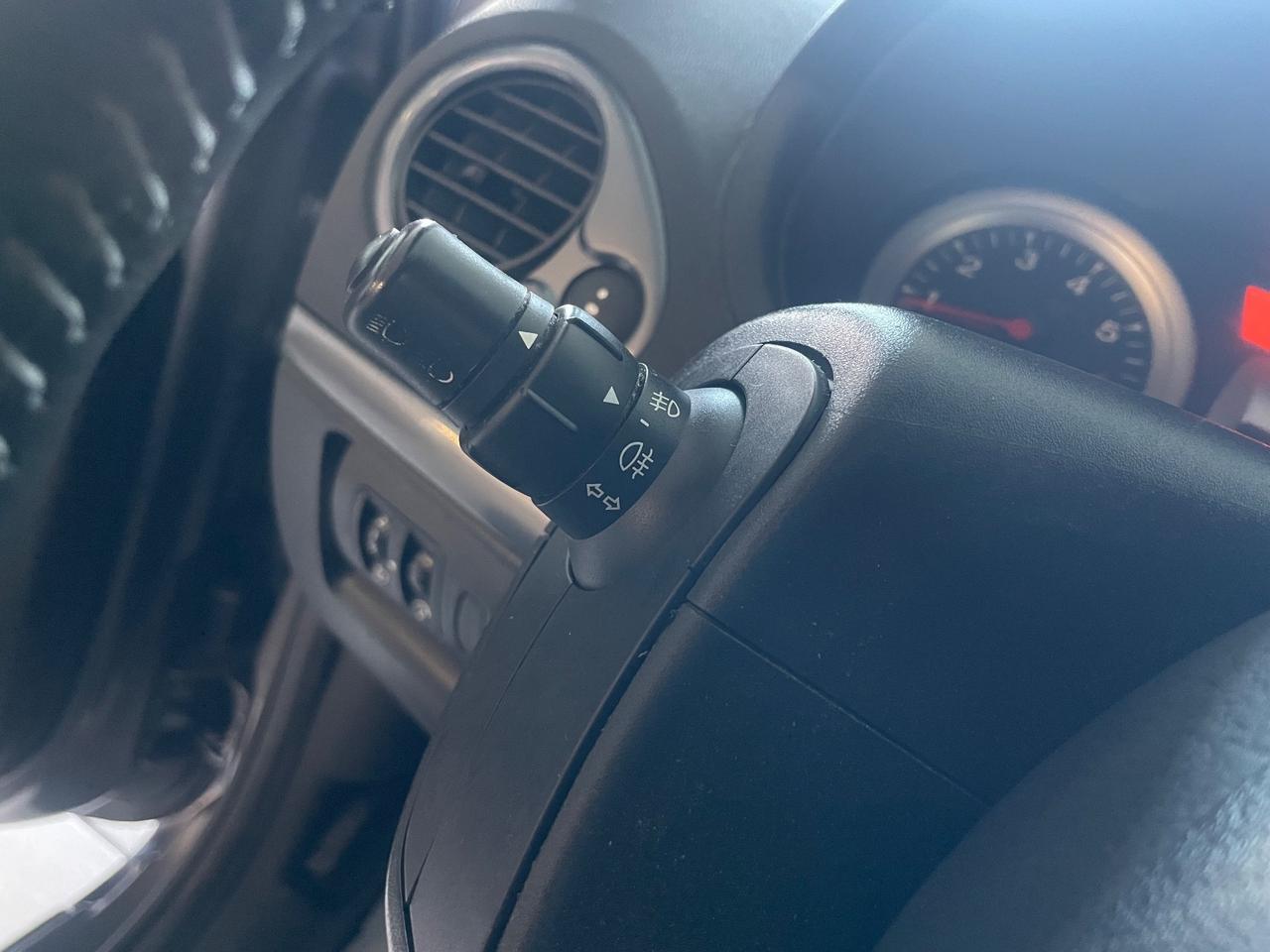 Renault Clio 1.2 16V 5 porte Dynamique - Nessun vincolo -