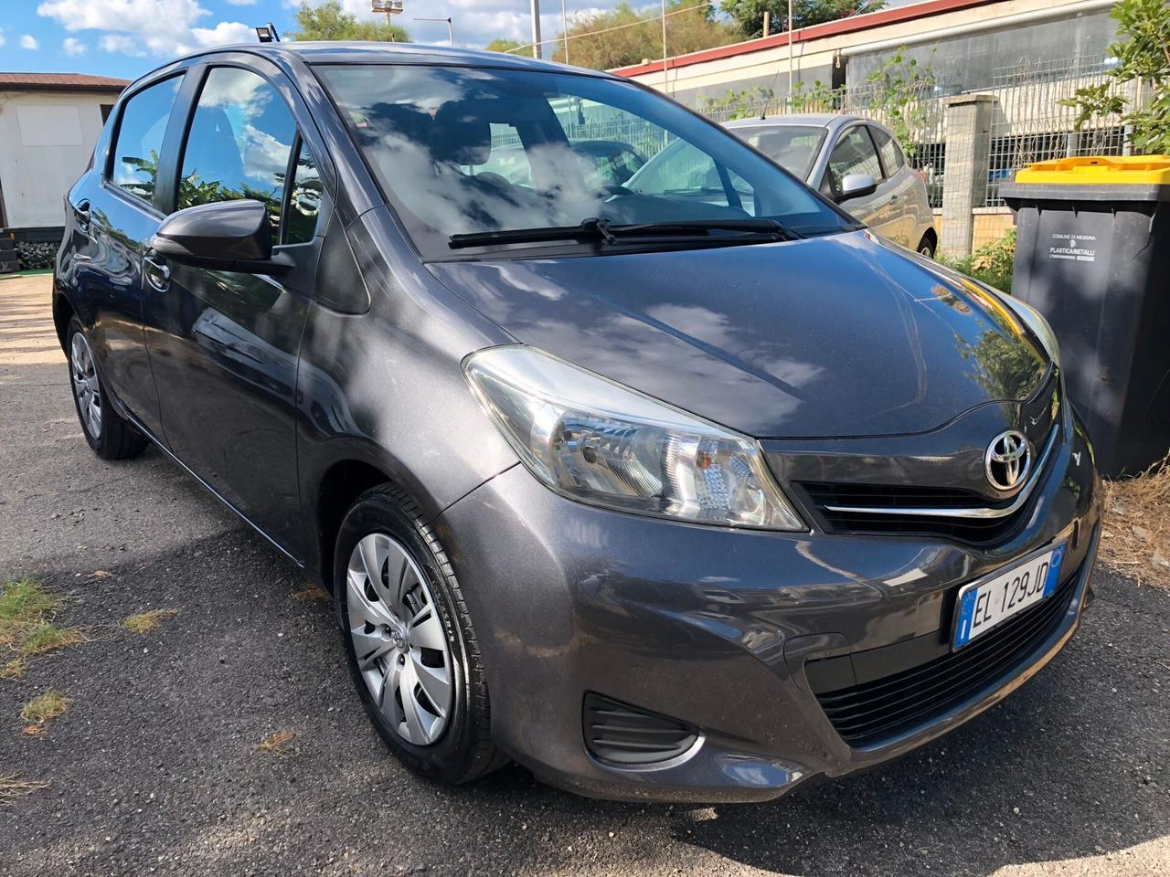 Toyota Yaris 1.0 5 porte Active
