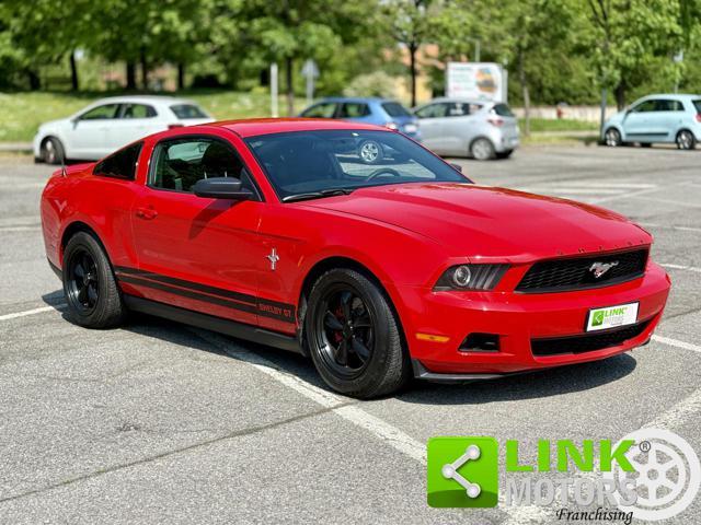 FORD Mustang COUPE