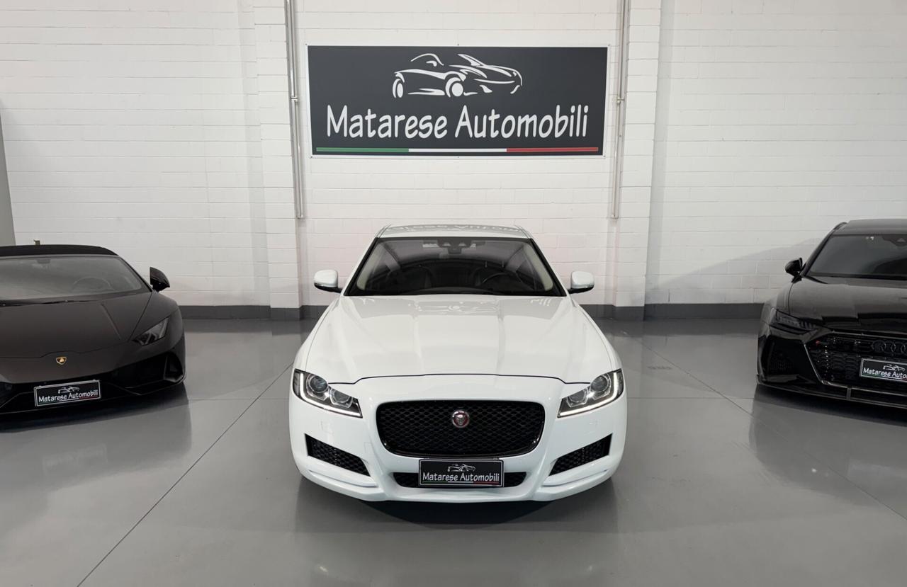 Jaguar XF 2.0cc 180cv Automatica Navigatore Finanziabile