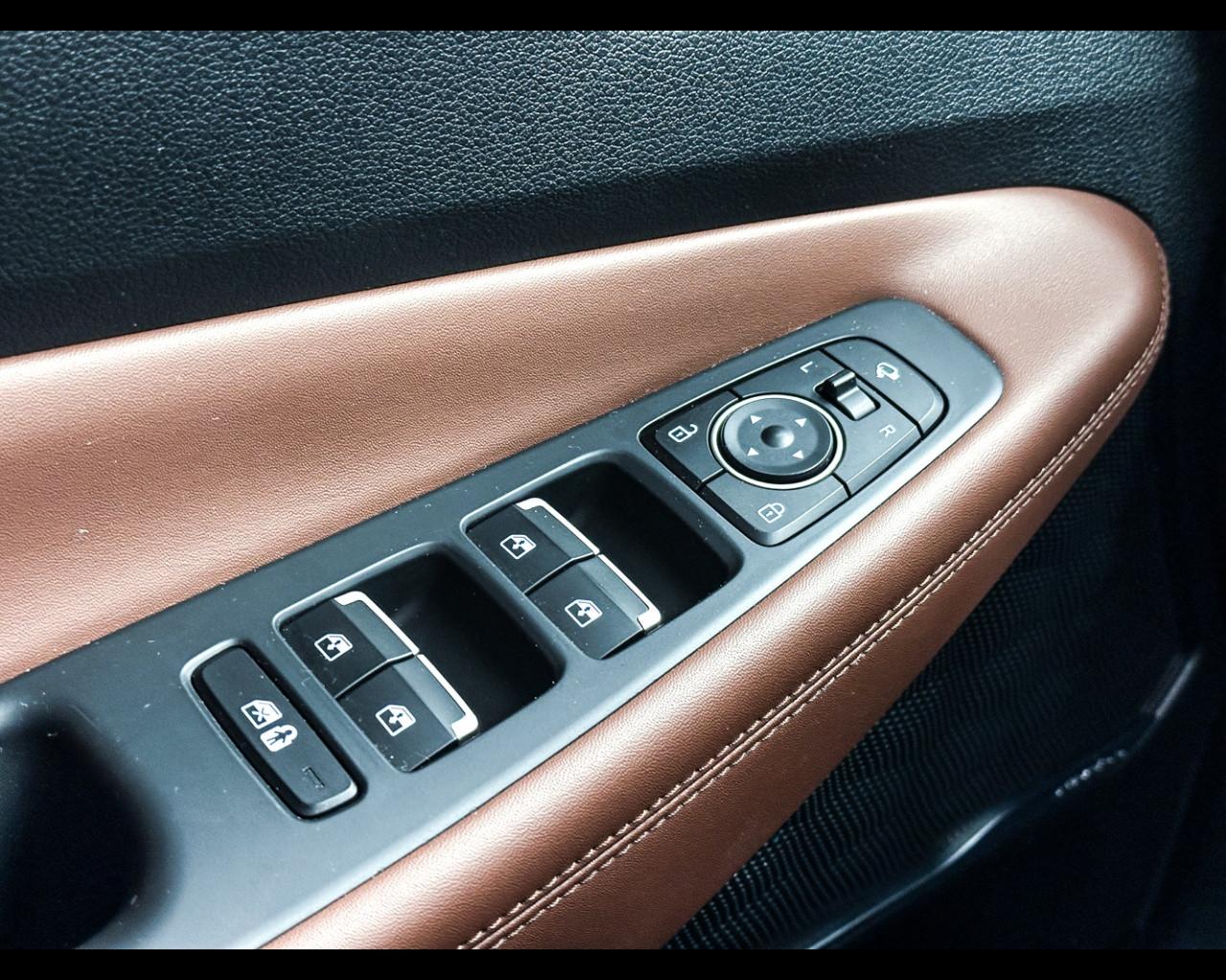 HYUNDAI Santa Fe 4ªs 18-24 - Santa Fe 1.6 T-GDI HEV 4WD AT 7 posti 2