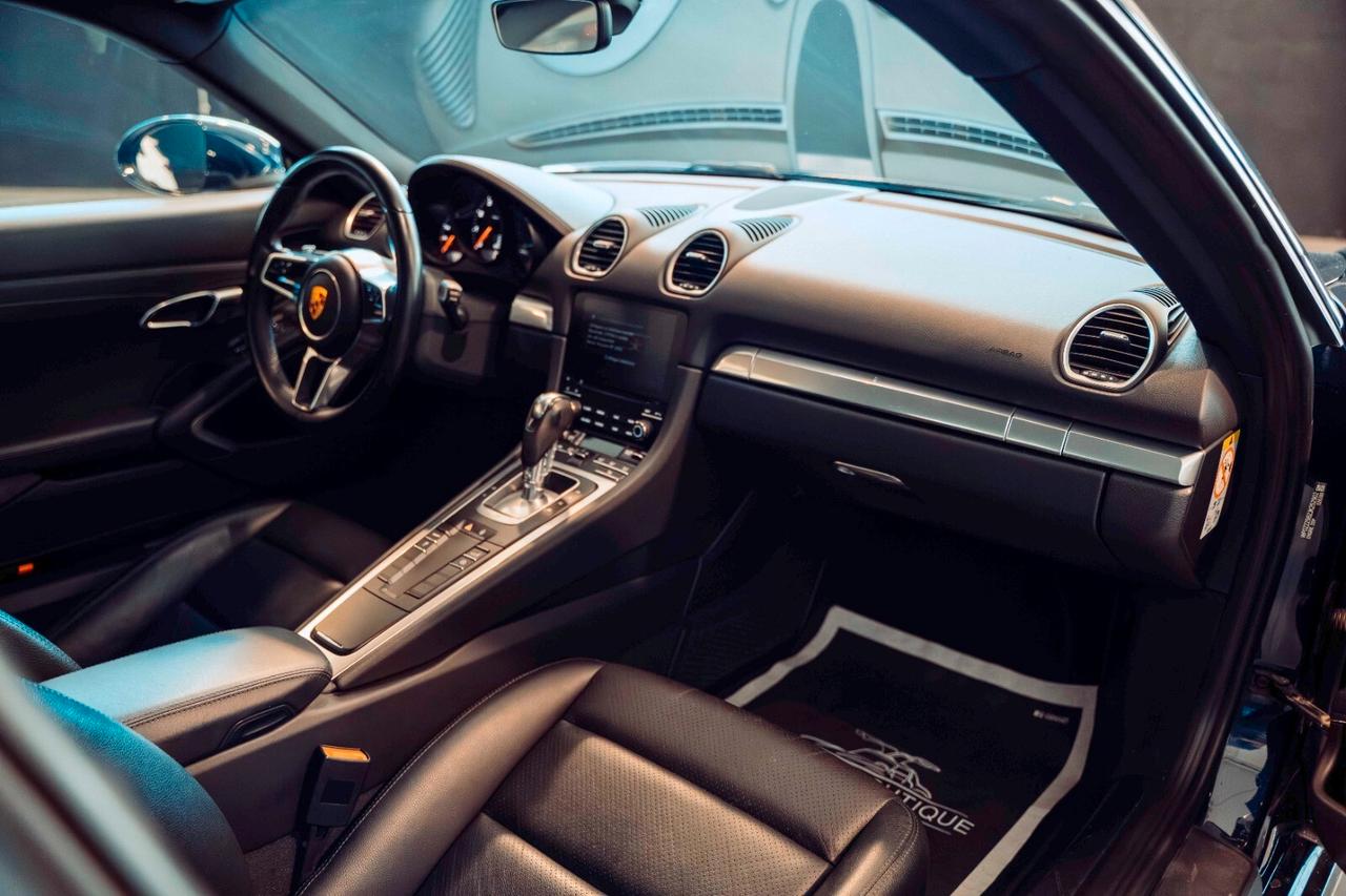 Porsche Cayman 718