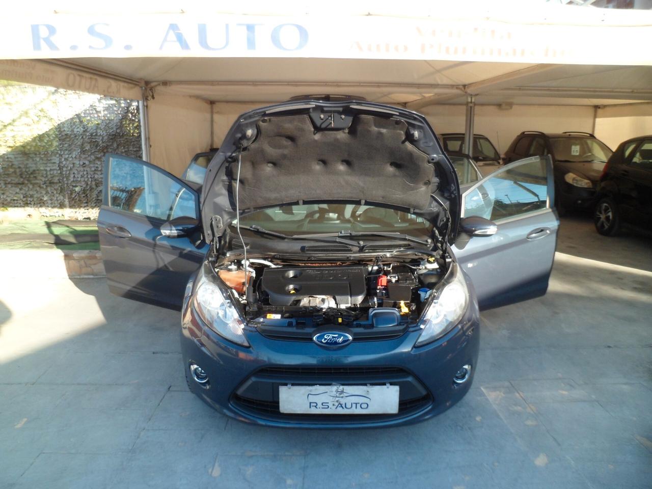 Ford Fiesta 1.4 TDCi 70CV 5 porte full 12