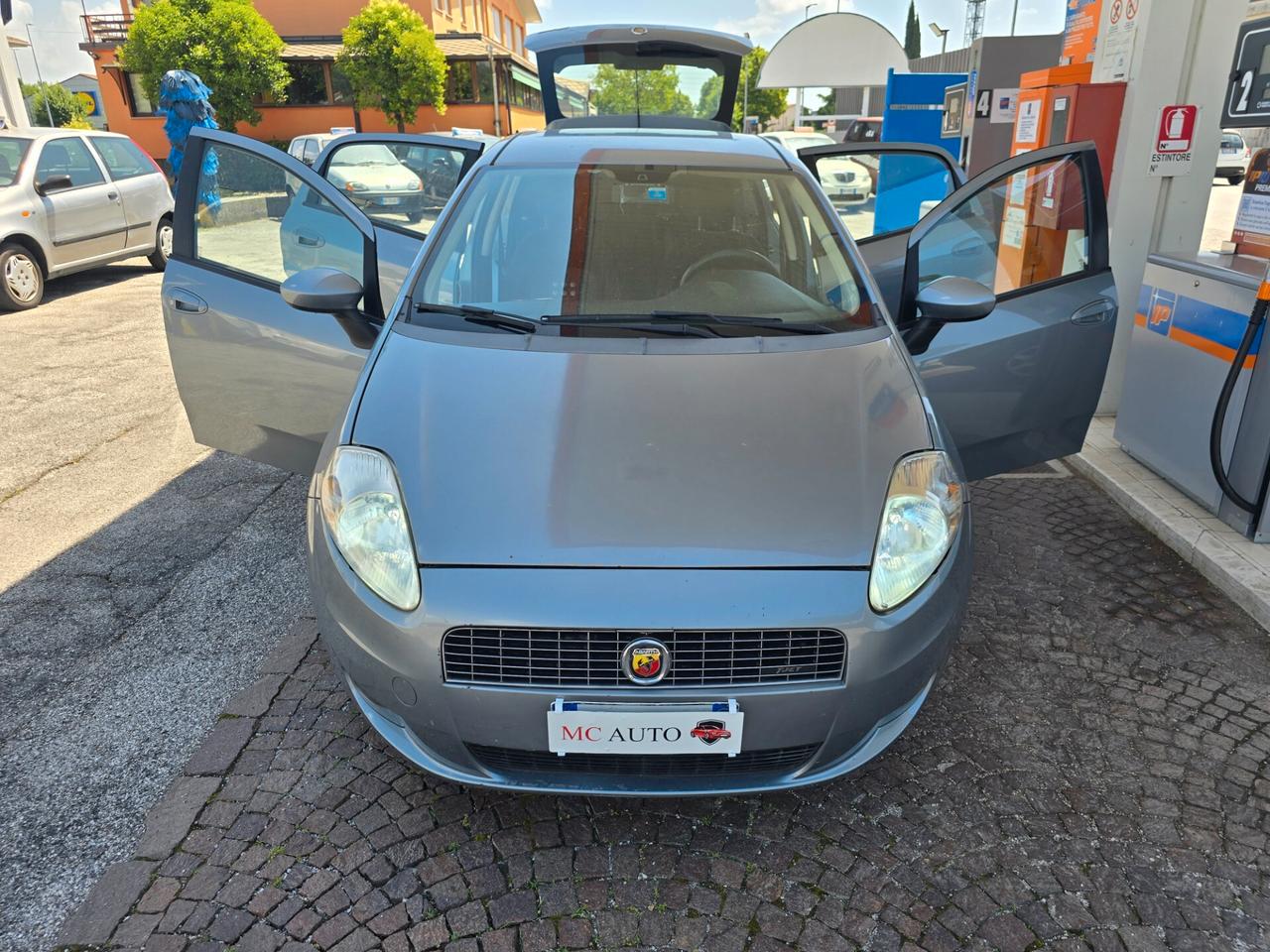 Fiat Grande Punto 1.4 T-jet Sport con 238.000km