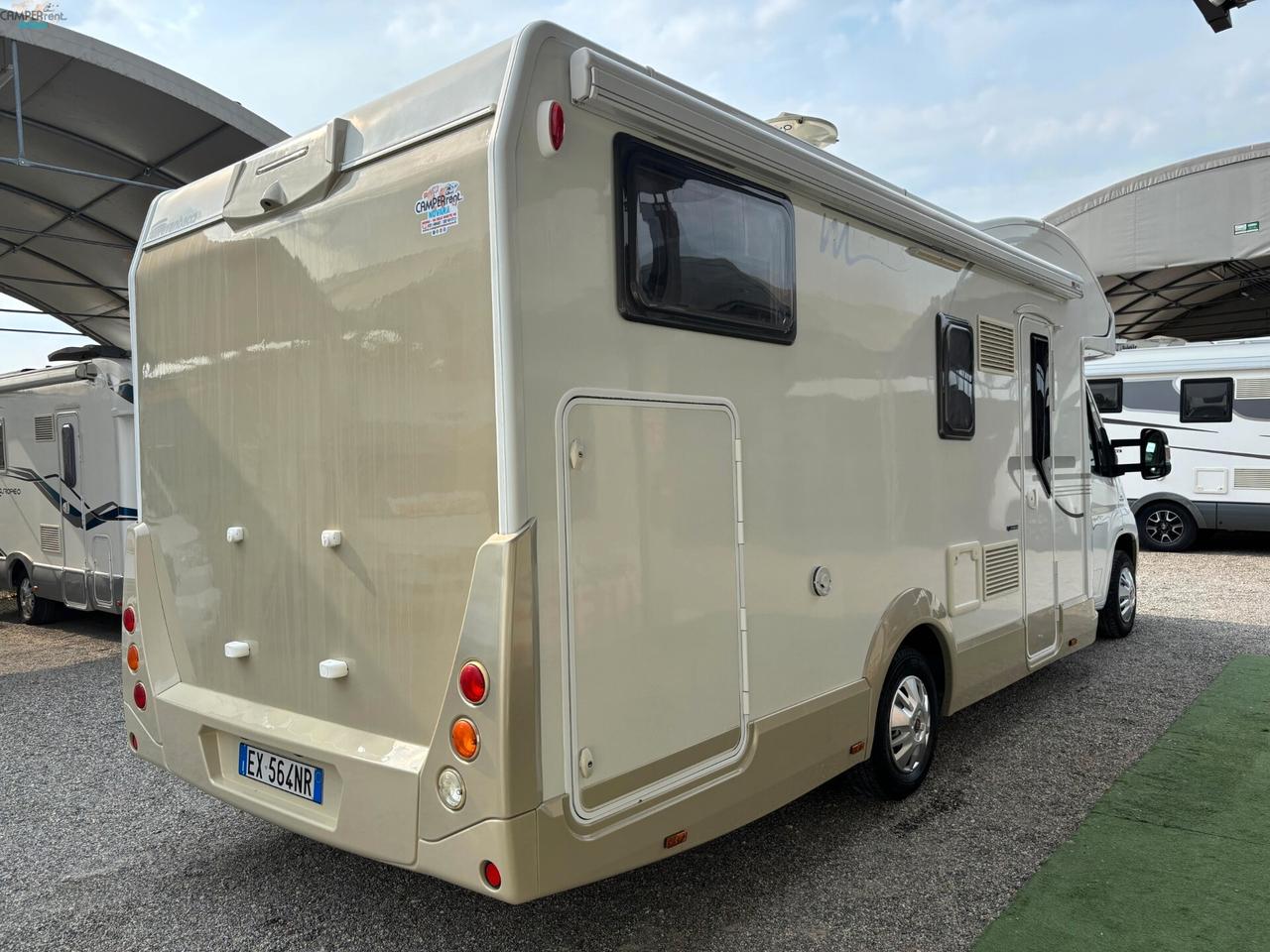 CI MAGIS 84 XT - SEMINTEGRALE CON LETTI GEMELLI IN CODA ED AMPIO GARAGE