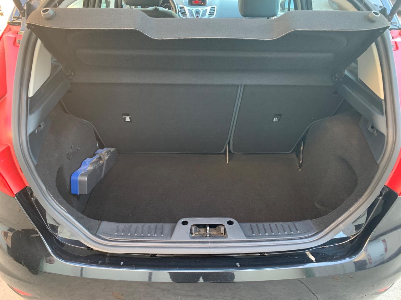 Ford Fiesta 1.4 TDCi 70CV 5 porte