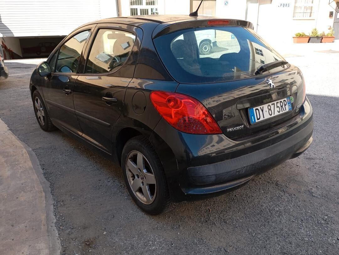 Peugeot 207-GPL/Benzina-2009