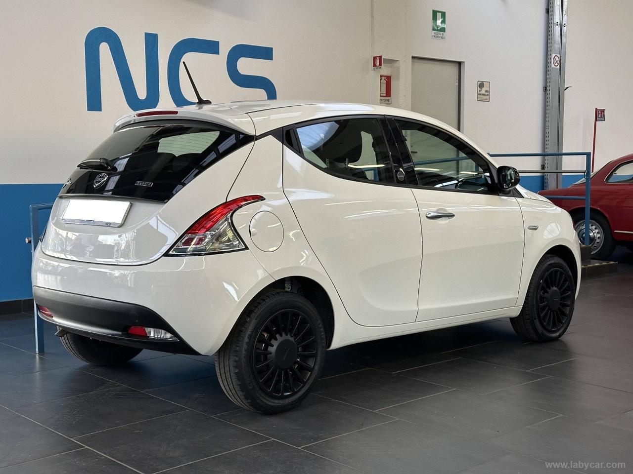 LANCIA Ypsilon 1.0 FireFly 5pS&S Hyb. Eco Silv.