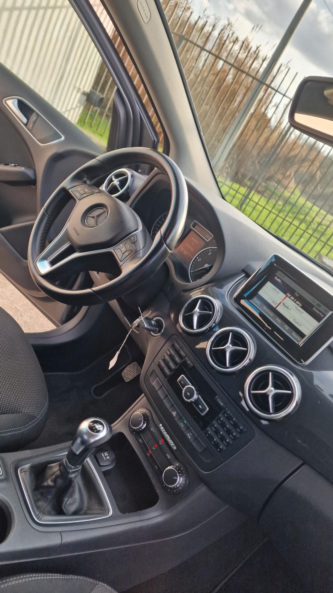 Mercedes-benz B 180 CDI BlueEFFICIENCY Premium