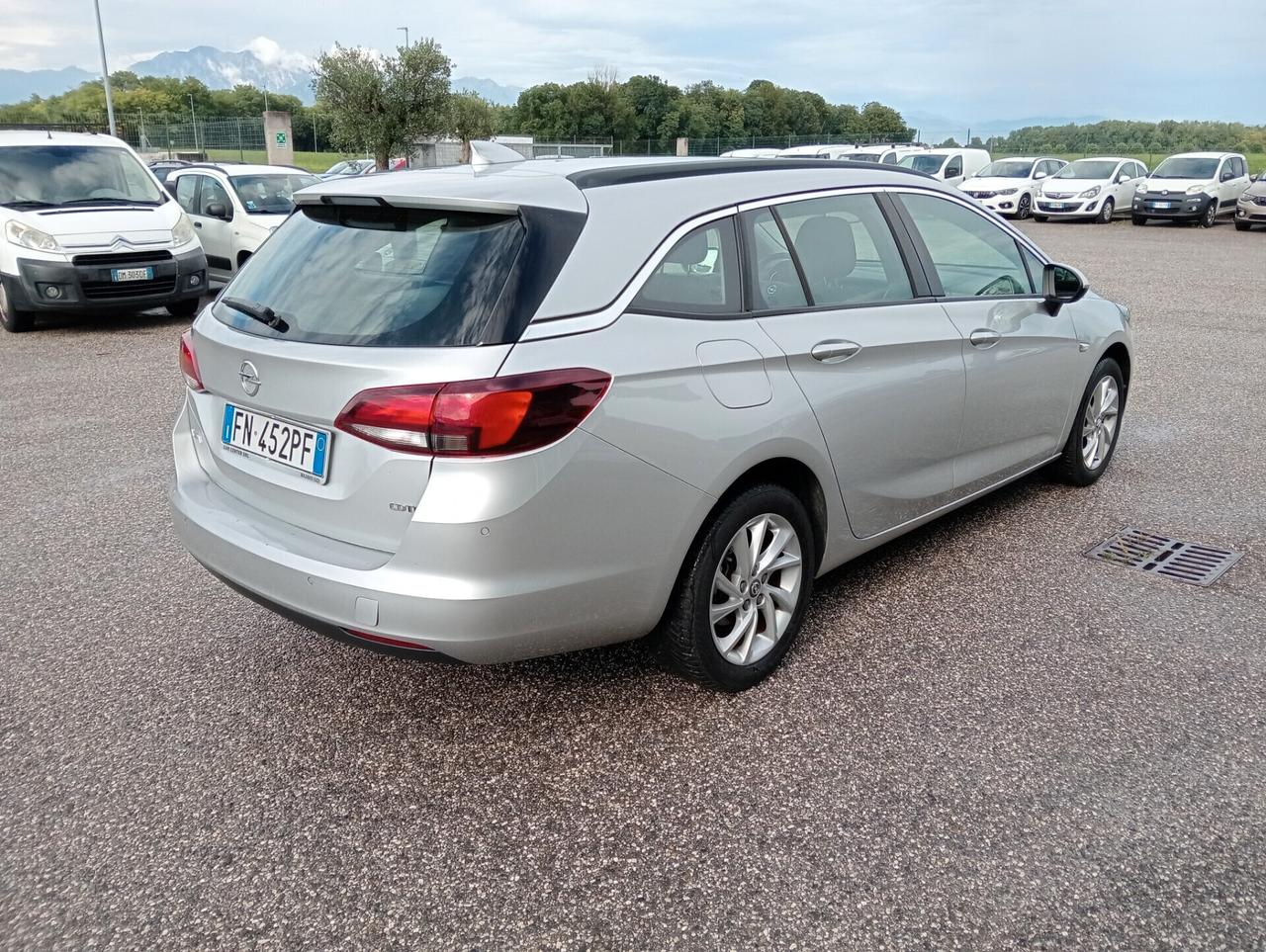 Opel Astra 1.6 CDTi 110CV Sports Tourer Business