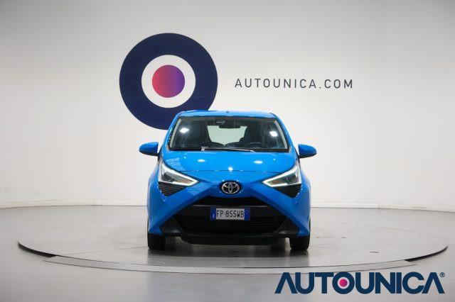 TOYOTA Aygo 1.0 VVT-i 72 CV 5 PORTE X-PLAY MMT NEOPATENTATI
