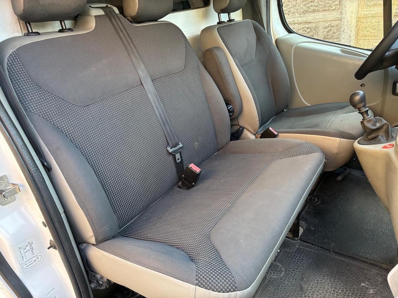 Opel Vivaro 2012