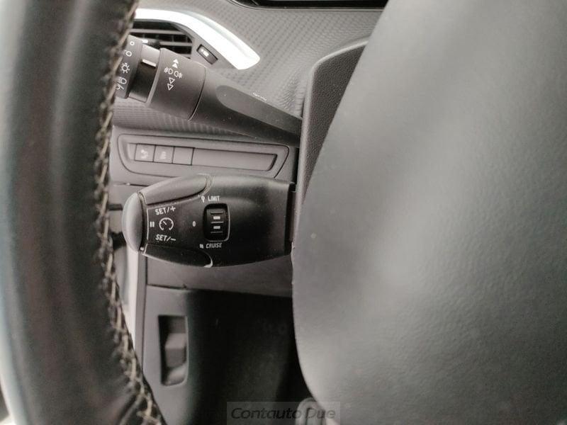 Peugeot 208 208 5p 1.2 puretech Allure 82cv