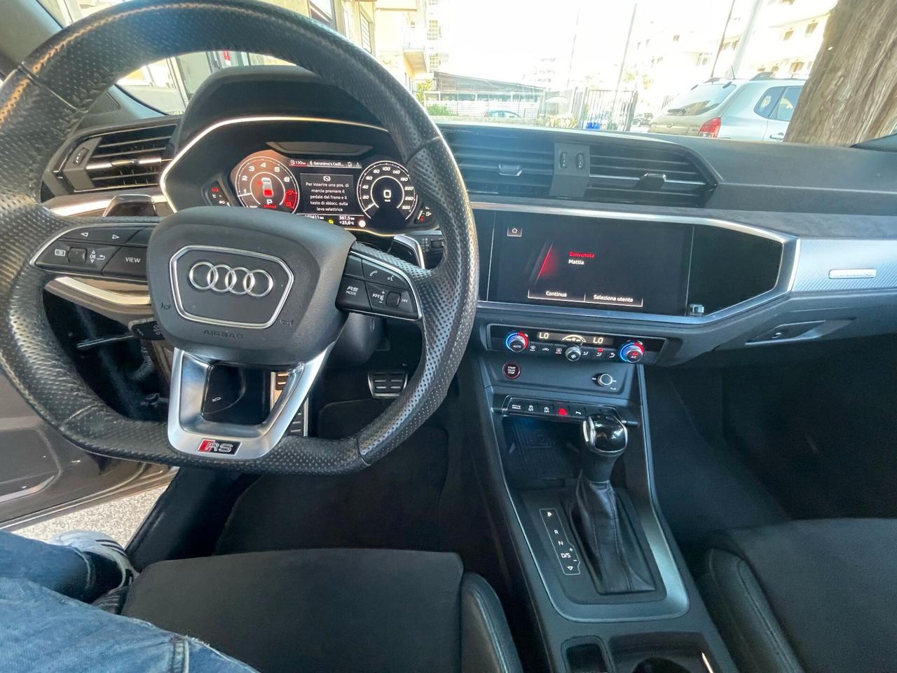 Audi Q3 RS quattro S tronic