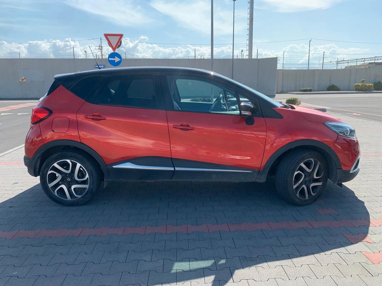 Renault Captur dCi 8V 110 CV Start&Stop Energy Iconic