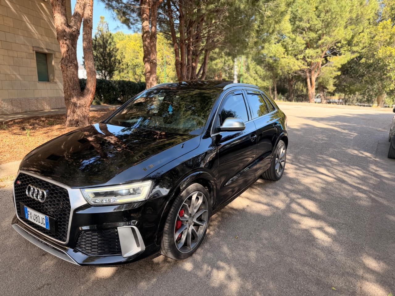 Audi Q3 RS 2.5 TFSI quattro S tronic performance