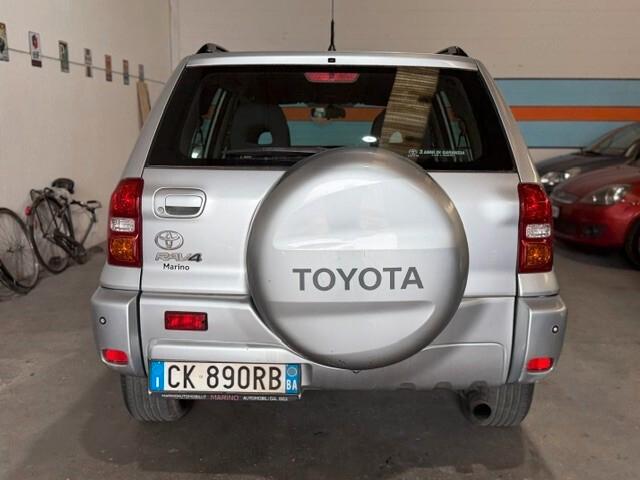 Toyota RAV 4 RAV4 2.0 Tdi D-4D cat 5 porte Sol 4x4